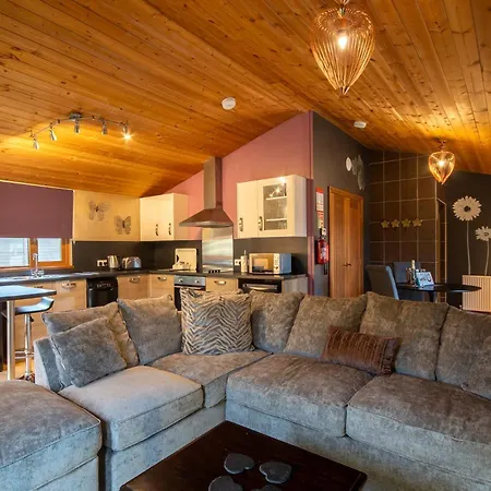 Beveren - Still Rabbit - Hot Tub - Yorkshire * Selby