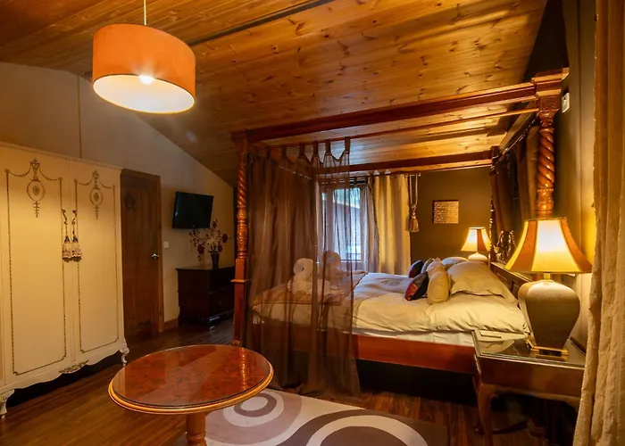 Beveren - Still Rabbit - Hot Tub - Yorkshire Villa Selby