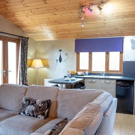 Willa Beveren - Still Rabbit - Hot Tub - Yorkshire